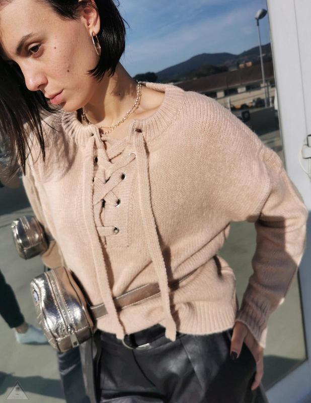 Maglione Lacci Sabbia